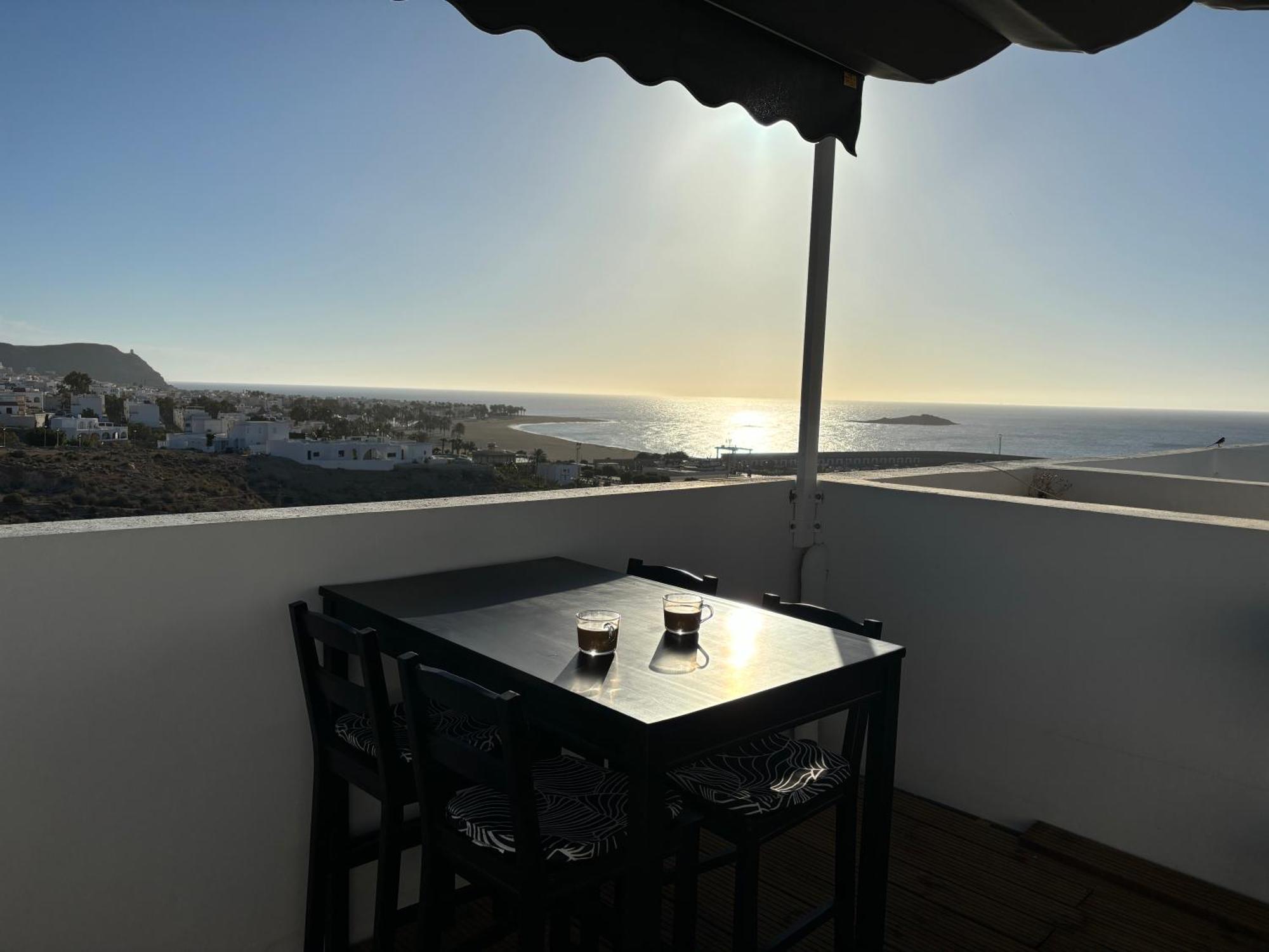 Capital Seaview Apartment Карбонерас Екстериор снимка